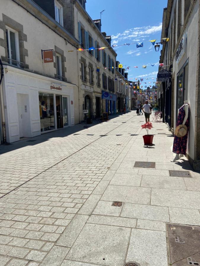 Votre Mini Maison En Plein Coeur Du Centre Ville -Terrasse - Et Parking Prive Sur Place Clos - Draps Et Menage Inclus Concarneau Esterno foto