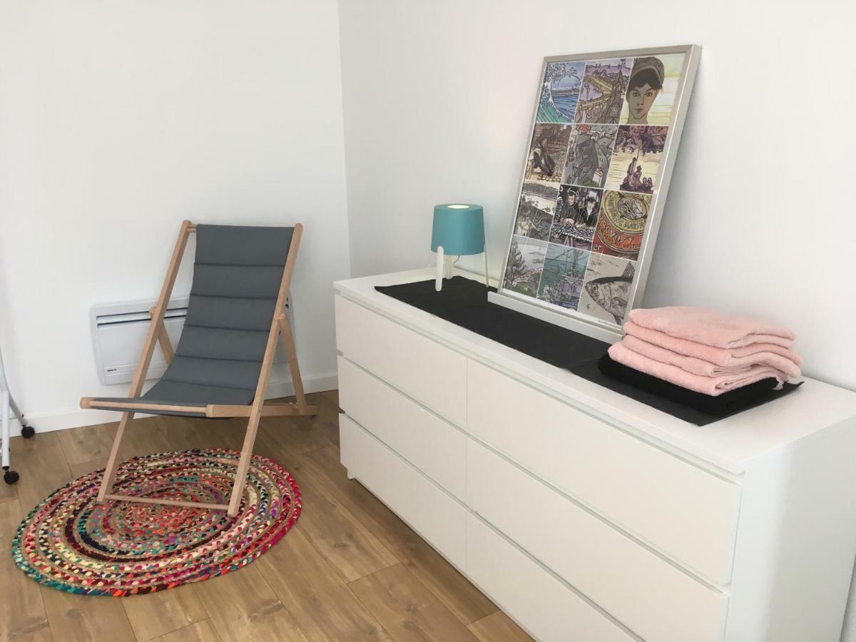 Votre Mini Maison En Plein Coeur Du Centre Ville -Terrasse - Et Parking Prive Sur Place Clos - Draps Et Menage Inclus Concarneau Esterno foto